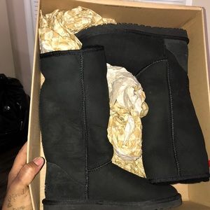 Classic tall black Uggs
